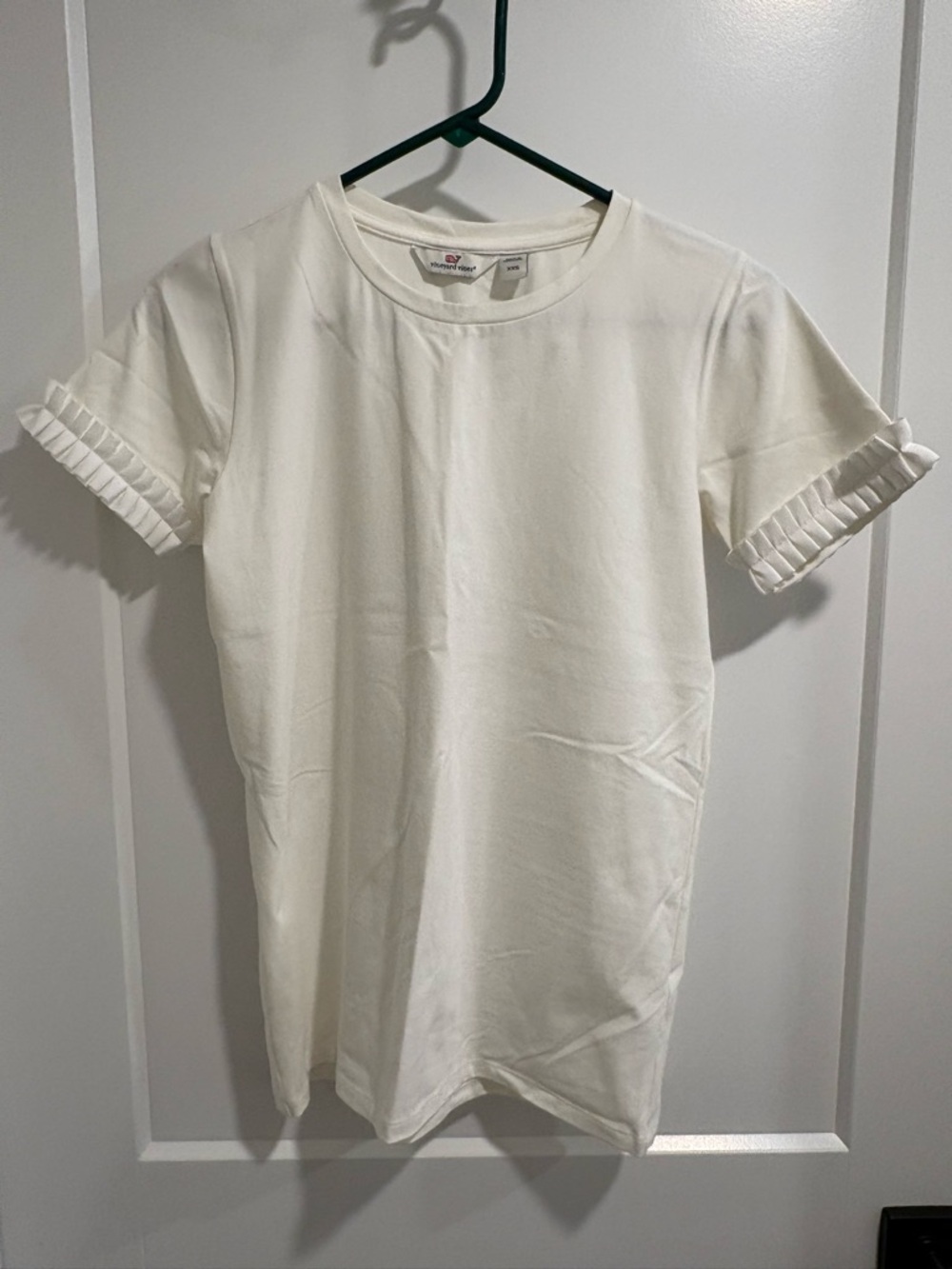 Vineyard Vines Cream Short Sleeve Tee with Ruffle Cuffs